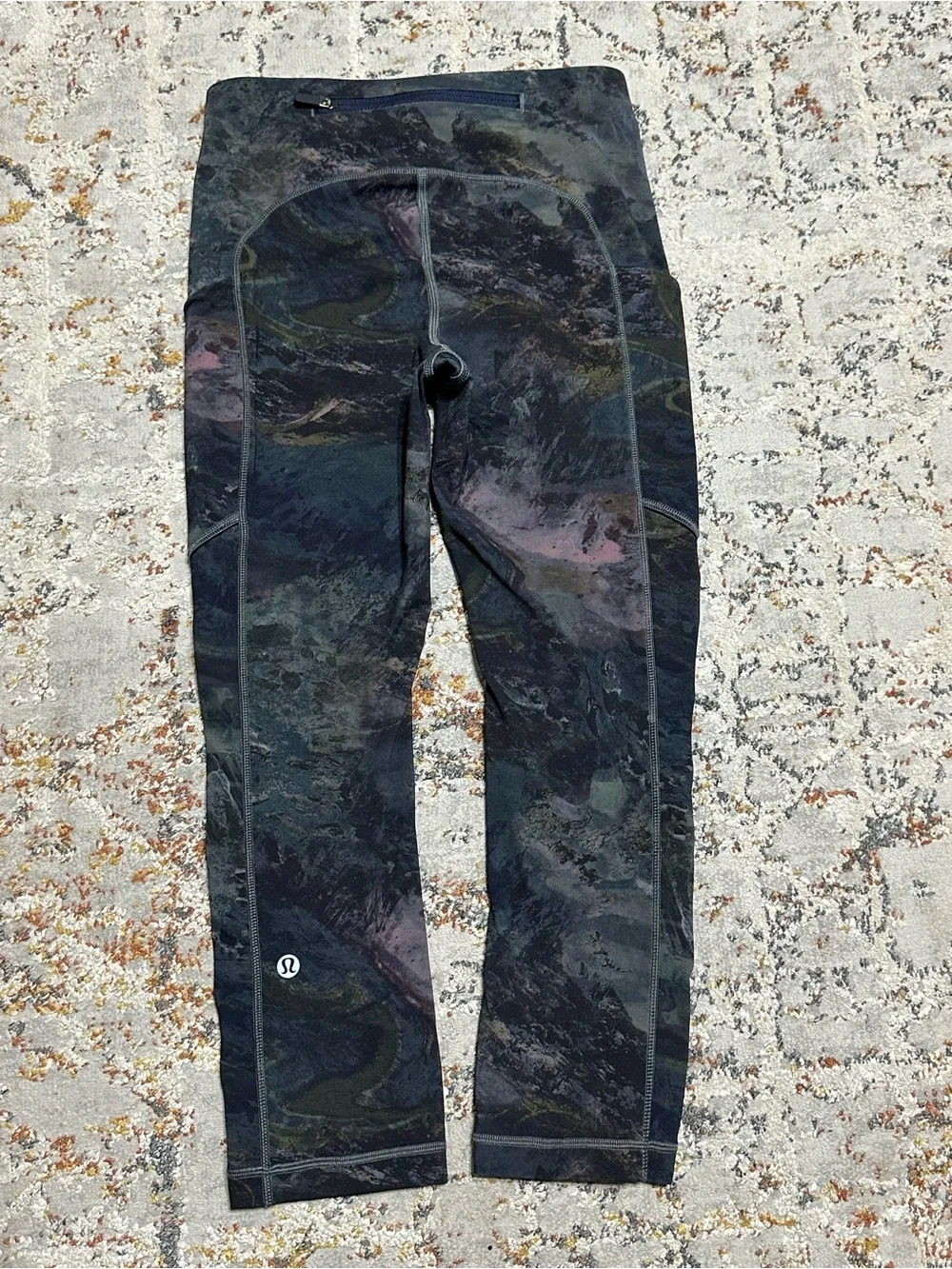 Lululemon Speed Up Crop in Radiant Multi color size 2